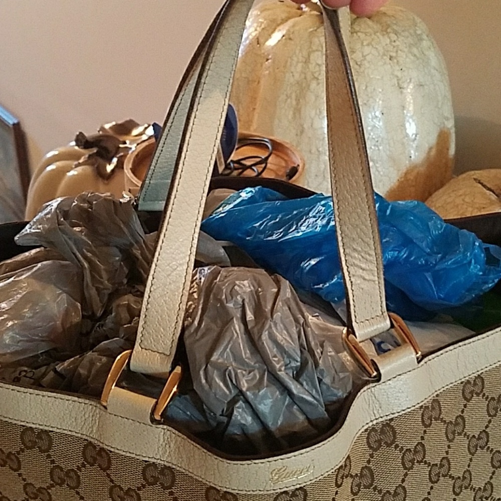 Handbag - Picture 2 of 8